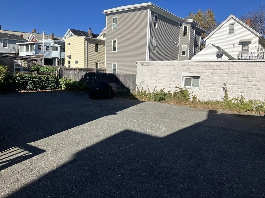4 bed, 2 bath apartment for rent at 19 21 Everett Ave Unit 2, Davis Square — photo 14 of 15