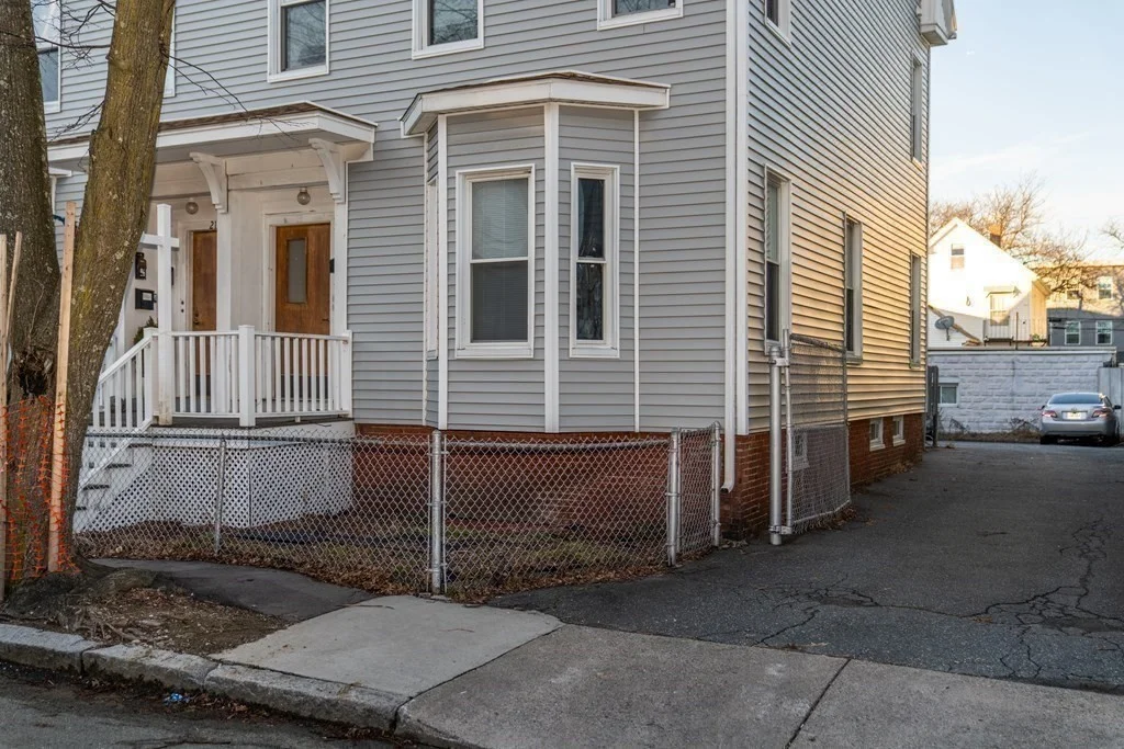 4 bed, 2 bath apartment for rent at 19 21 Everett Ave Unit 2, Davis Square — photo 15 of 15