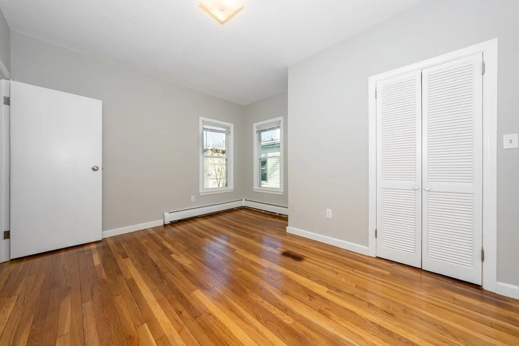 4 bed, 2 bath apartment for rent at 19 21 Everett Ave Unit 2, Davis Square — photo 4 of 15