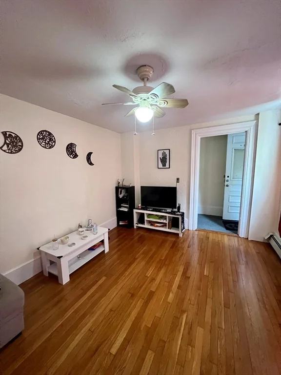2 bed, 1 bath apartment for rent at 21 Flint Unit 21A, East Somerville — photo 4 of 10