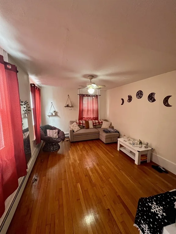 2 bed, 1 bath apartment for rent at 21 Flint Unit 21A, East Somerville — photo 5 of 10