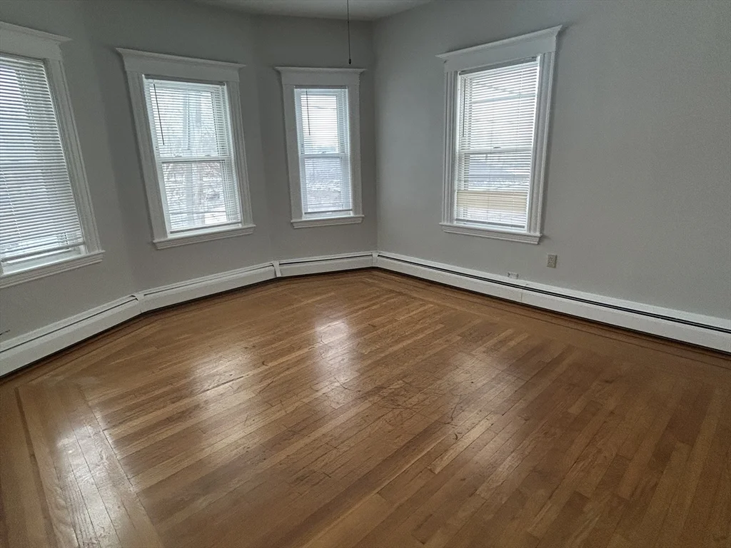 3 bed, 1 bath apartment for rent at 19 Pearl St Unit 2, Malden — photo 3 of 6
