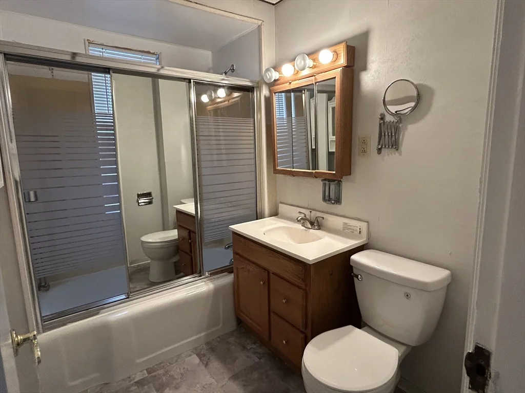 3 bed, 1 bath apartment for rent at 19 Pearl St Unit 2, Malden — photo 6 of 6