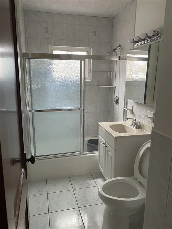 2 bed, 1 bath apartment for rent at 19-21 Virgil Rd Unit 1, West Roxbury — photo 12 of 13