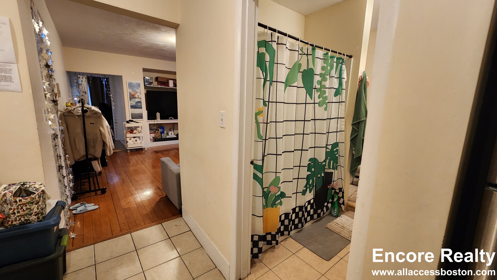 3 bed, 1.5 bath apartment for rent at 19 Aberdeen St Unit 6, Fenway — photo 7 of 41