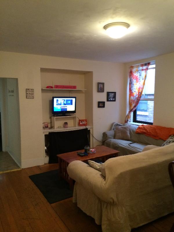 3 bed, 1.5 bath apartment for rent at 19 Aberdeen St Unit 8, Fenway