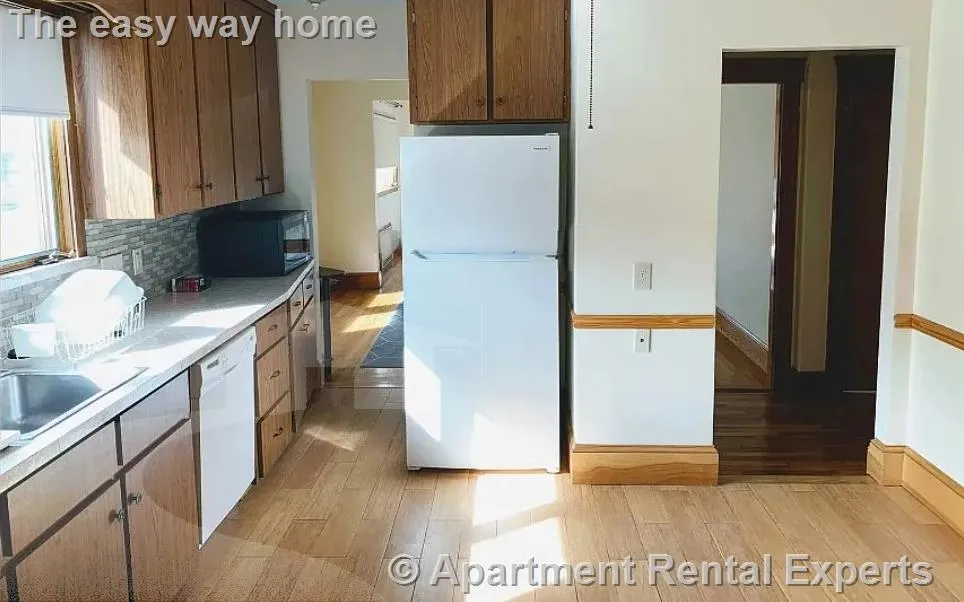 4 bed, 2 bath apartment for rent at 19 Adams St, East Arlington — photo 6 of 21