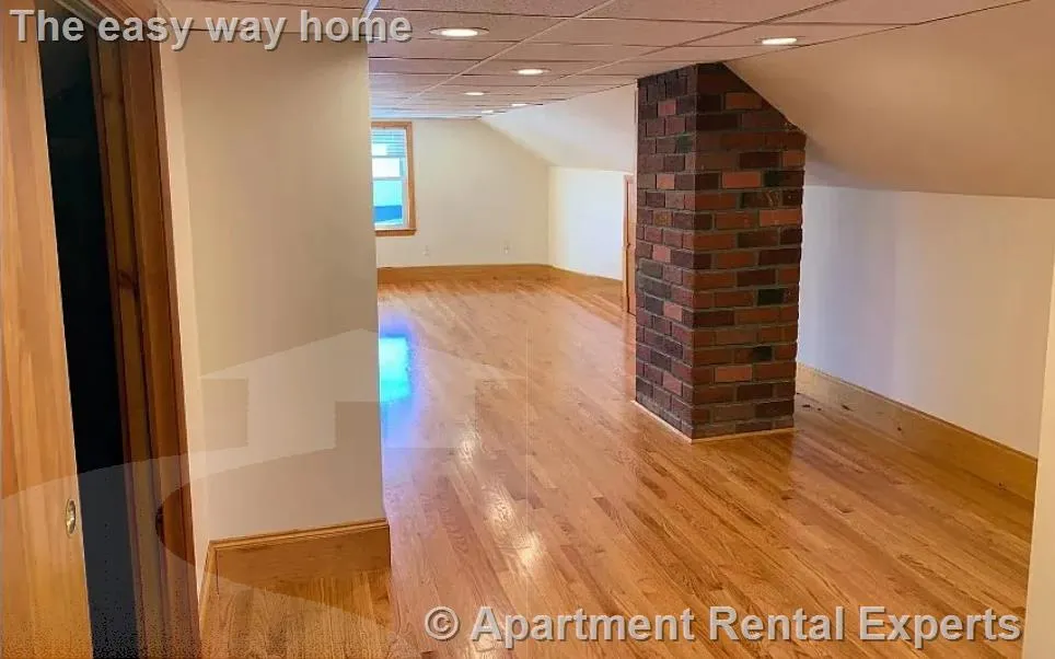 4 bed, 2 bath apartment for rent at 19 Adams St, East Arlington — photo 13 of 21