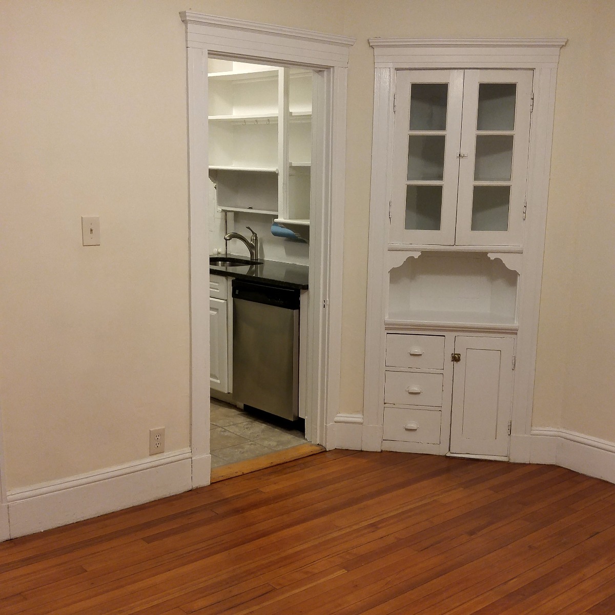 2 bed, 1 bath apartment for rent at 19 Agassiz St Unit 5, Neighborhood Nine