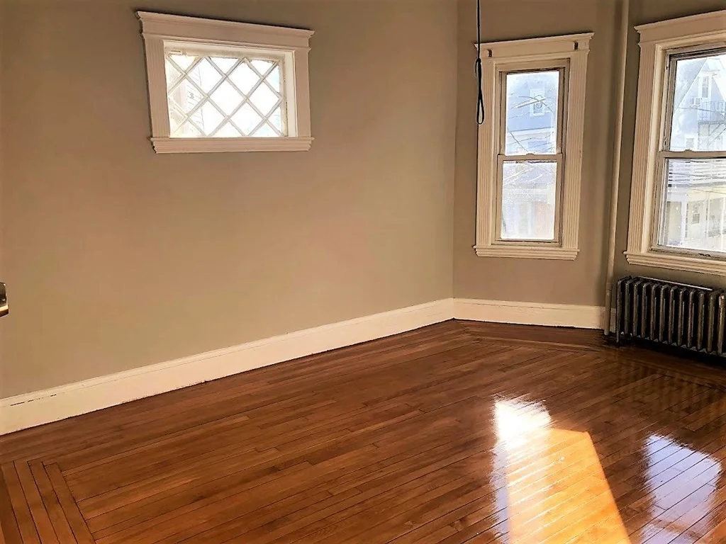 3 bed, 1 bath apartment for rent at 19 Arden St Unit 2, Allston — photo 2 of 8