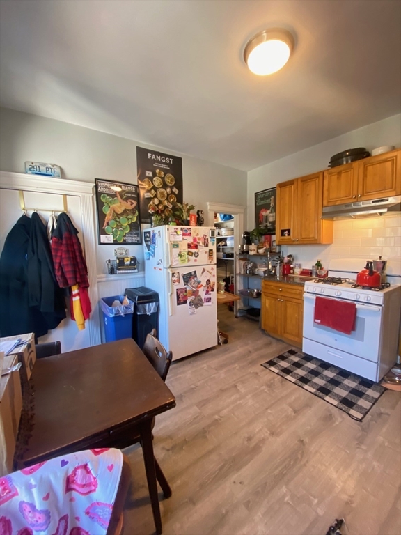 3 bed, 1 bath apartment for rent at 19 Arden St Unit 3, Allston — photo 2 of 11