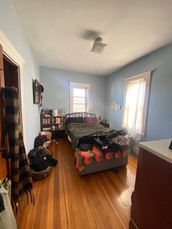 3 bed, 1 bath apartment for rent at 19 Arden St Unit 3, Allston — photo 4 of 11