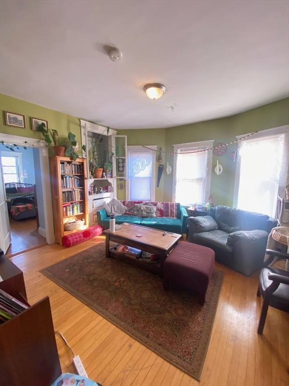 3 bed, 1 bath apartment for rent at 19 Arden St Unit 3, Allston — photo 6 of 11