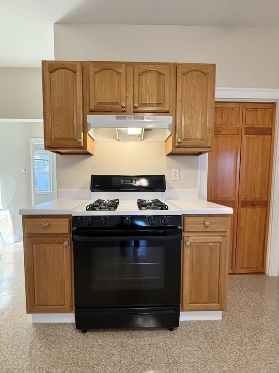 3 bed, 1 bath apartment for rent at 19 Armstrong St Unit 3, Jamaica Plain — photo 19 of 21