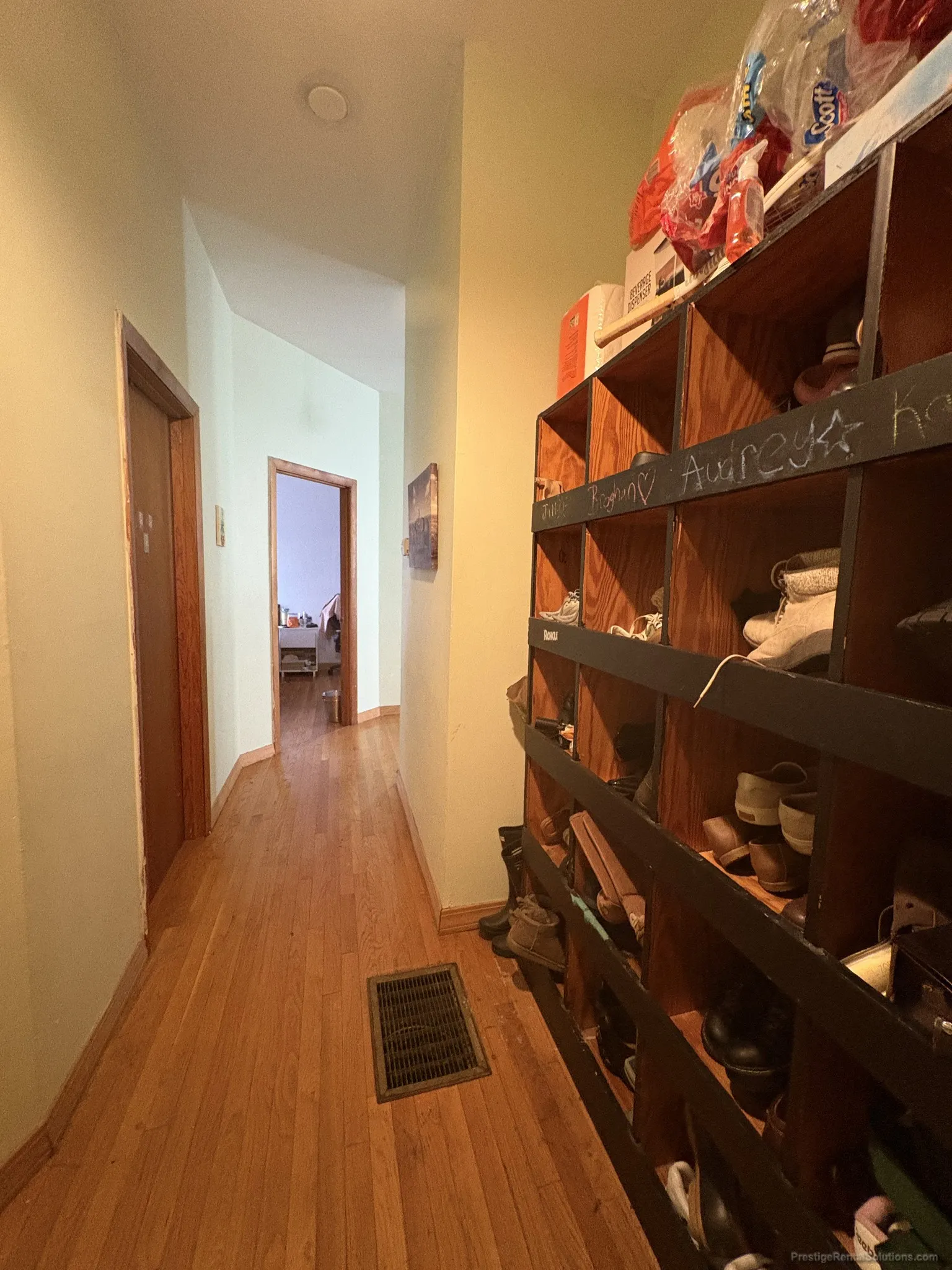 4 bed, 2 bath apartment for rent at 19 Ashford St Unit 1, Allston — photo 5 of 20