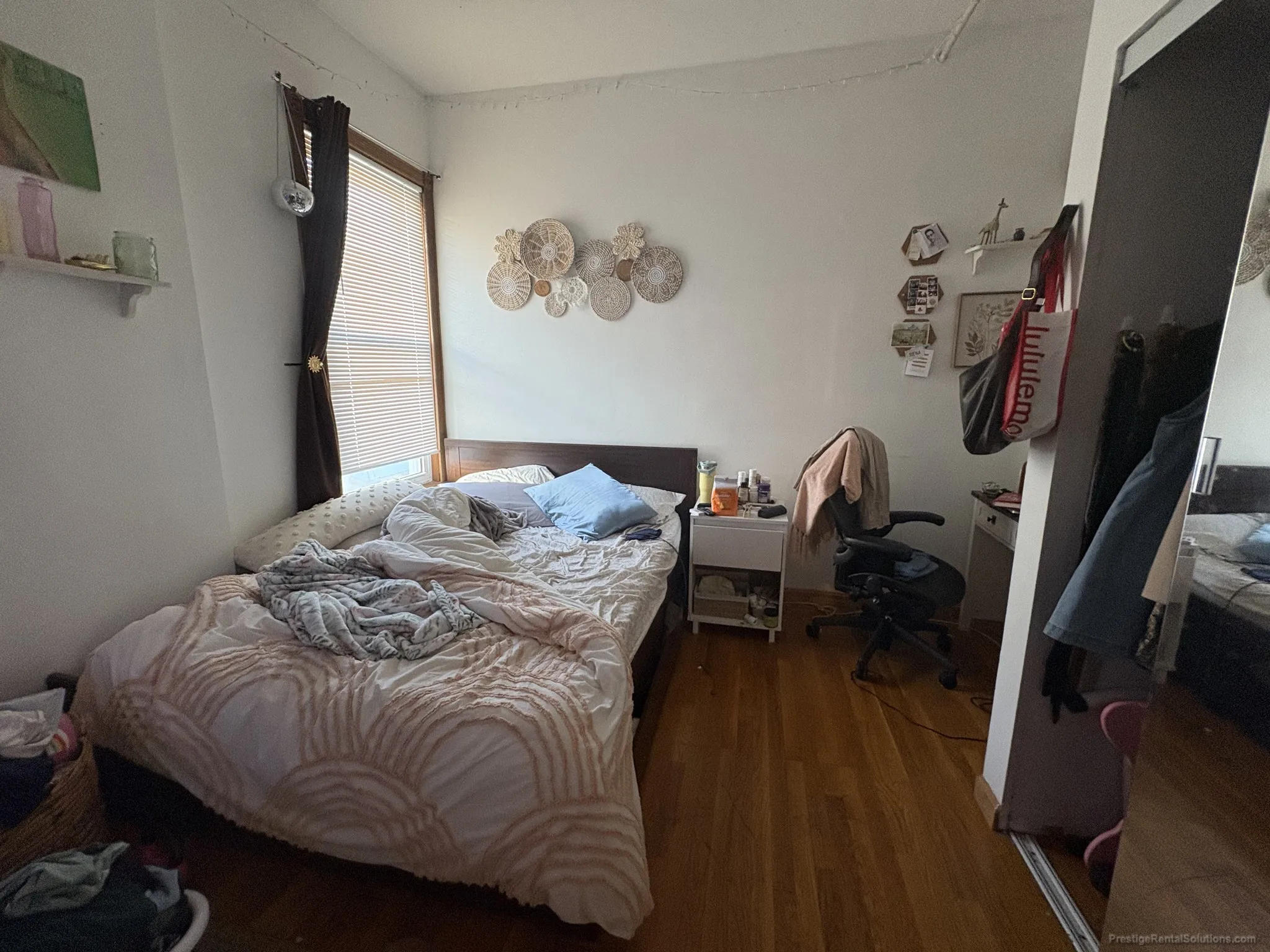 4 bed, 2 bath apartment for rent at 19 Ashford St Unit 1, Allston — photo 12 of 20