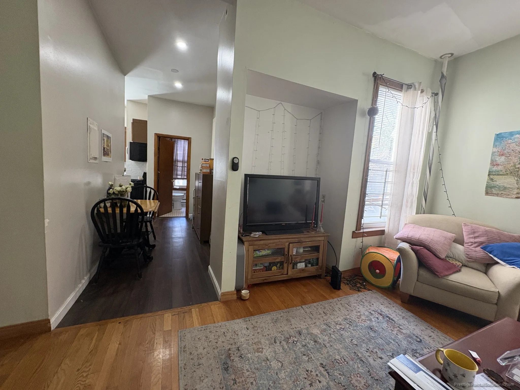 4 bed, 2 bath apartment for rent at 19 Ashford St Unit 1, Allston — photo 4 of 20