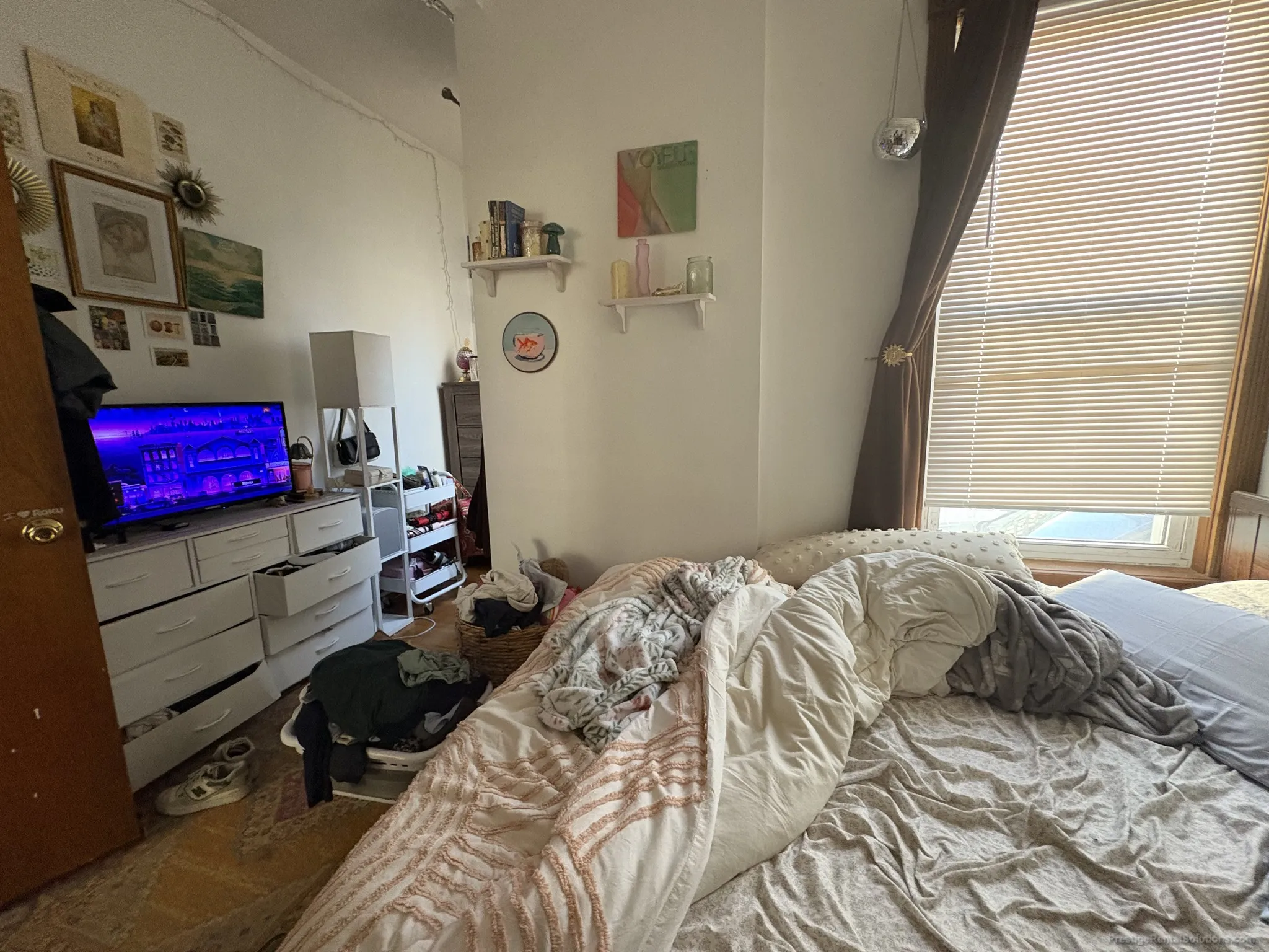 4 bed, 2 bath apartment for rent at 19 Ashford St Unit 1, Allston — photo 13 of 20