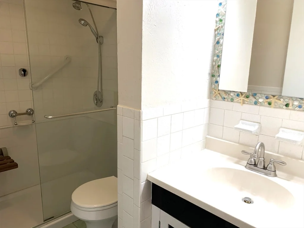 2 bed, 1 bath apartment for rent at 19 Atlantic Rd Unit 13, Gloucester — photo 17 of 17