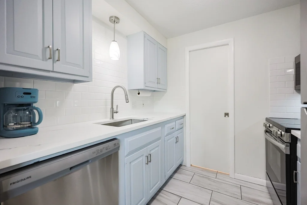 2 bed, 1 bath apartment for rent at 19 Atlantic Unit 16, Bass Rocks — photo 16 of 28
