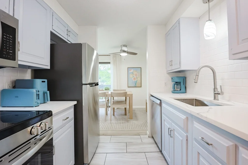 2 bed, 1 bath apartment for rent at 19 Atlantic Unit 16, Bass Rocks — photo 18 of 28