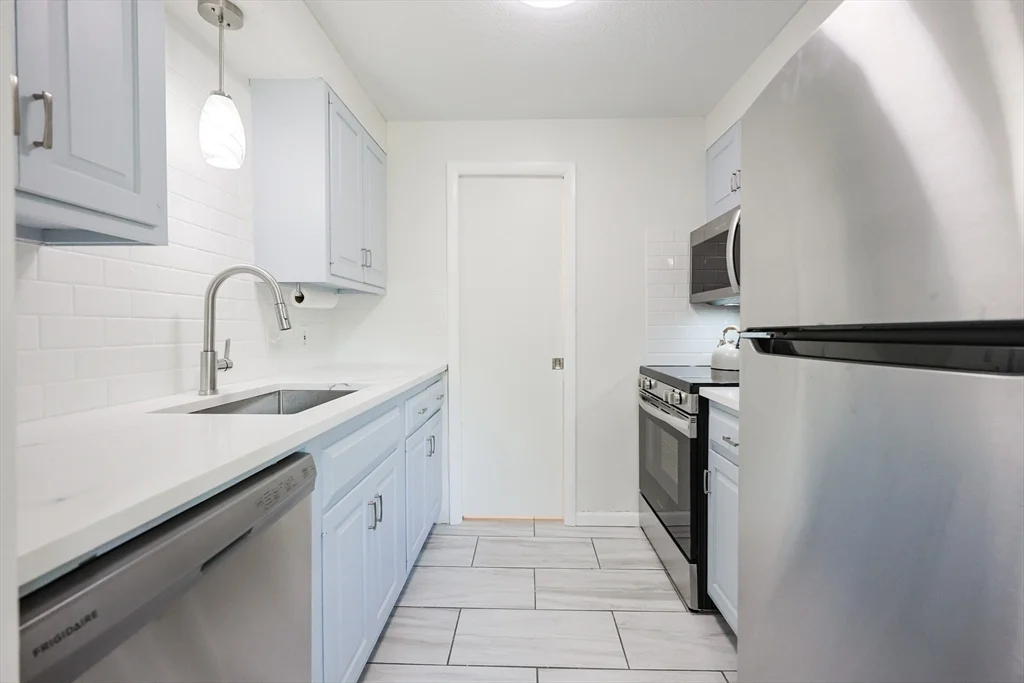 2 bed, 1 bath apartment for rent at 19 Atlantic Unit 16, Bass Rocks — photo 15 of 28