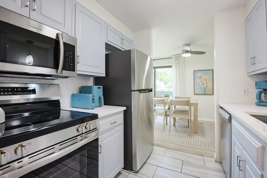 2 bed, 1 bath apartment for rent at 19 Atlantic Unit 16, Bass Rocks — photo 17 of 28