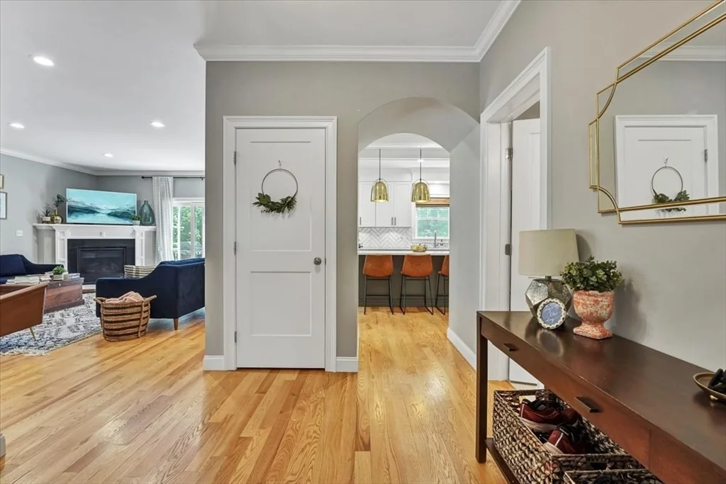 4 bed, 4+ bath apartment for rent at 19 Baldwin Rd, Waltham — photo 11 of 34