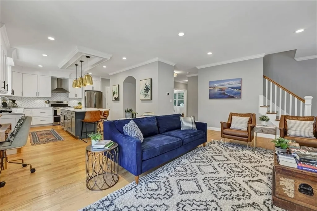 4 bed, 4+ bath apartment for rent at 19 Baldwin Rd, Waltham — photo 5 of 34