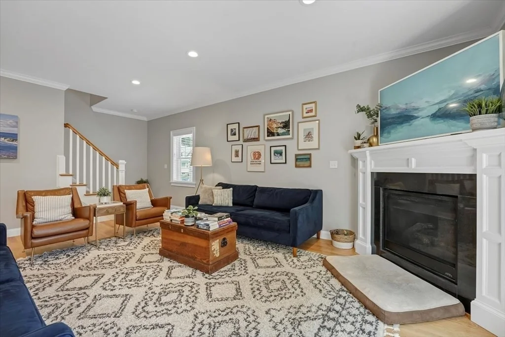 4 bed, 4+ bath apartment for rent at 19 Baldwin Rd, Waltham — photo 7 of 34