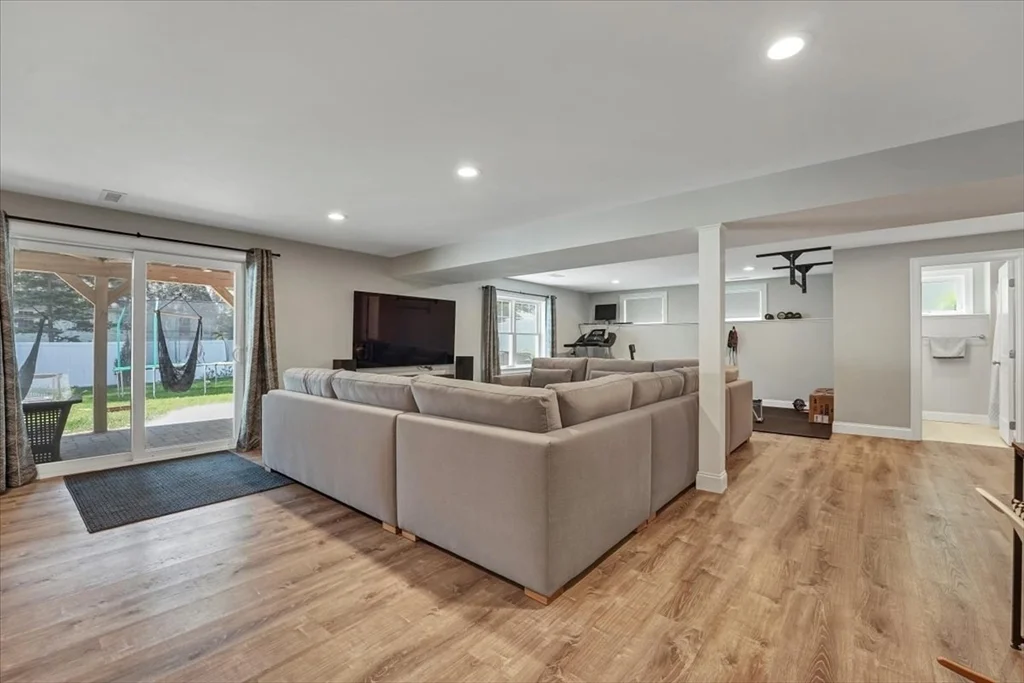 4 bed, 4+ bath apartment for rent at 19 Baldwin Rd, Waltham — photo 23 of 34
