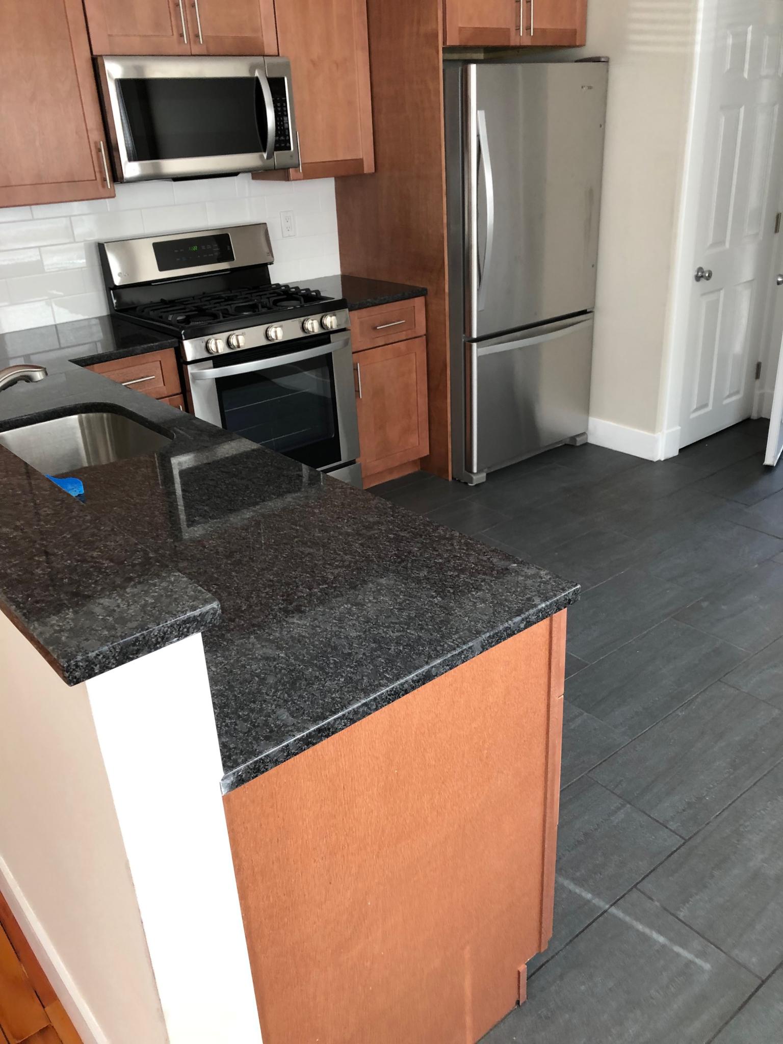 3 bed, 2 bath apartment for rent at 19 Banks St Unit 1, Banks Square — photo 5 of 10