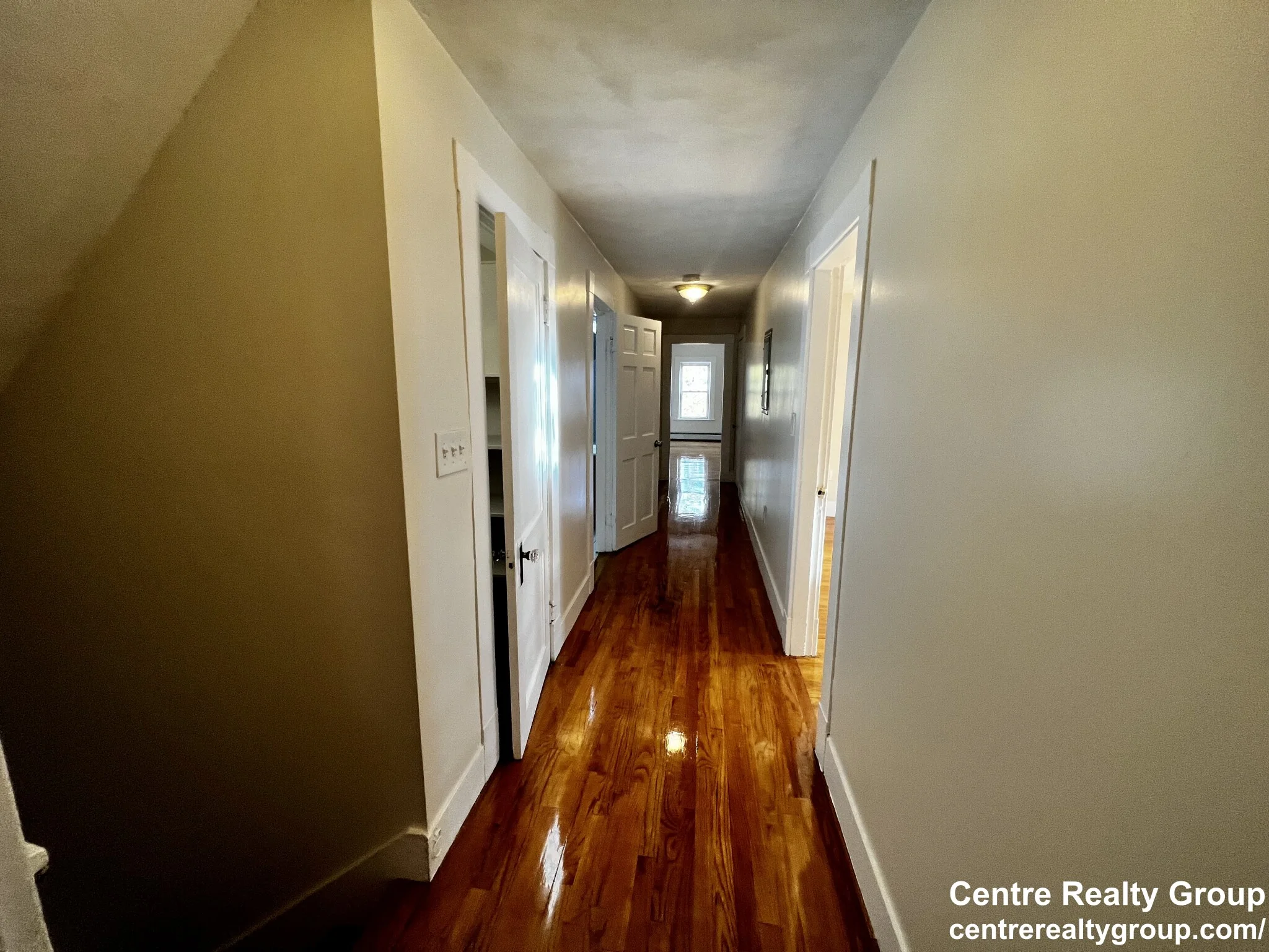 5 bed, 2 bath apartment for rent at 19 Banks St Unit 2, Spring Hill — photo 13 of 13