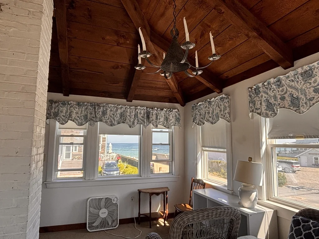 4 bed, 1 bath apartment for rent at 19 Bay Ave Winter Rental Unit 1, Marshfield — photo 10 of 15
