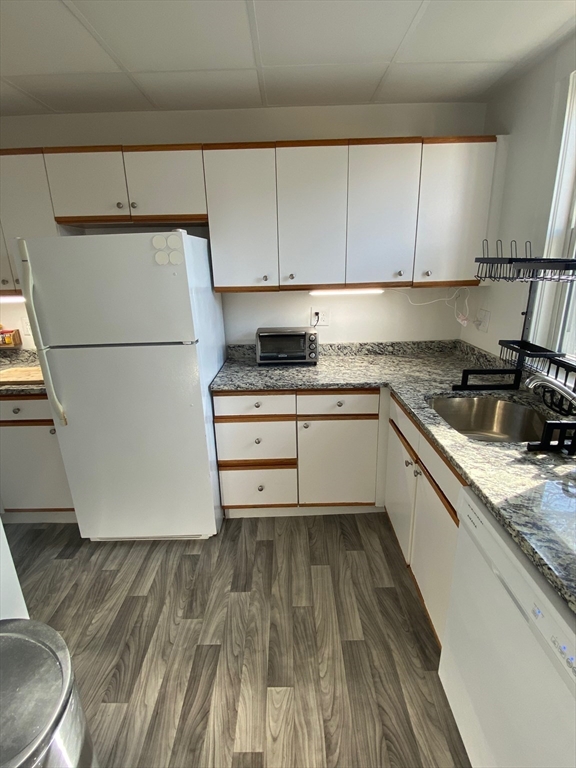 2 bed, 2 bath apartment for rent at 19 Beach Rd Unit 2, Winthrop — photo 7 of 21