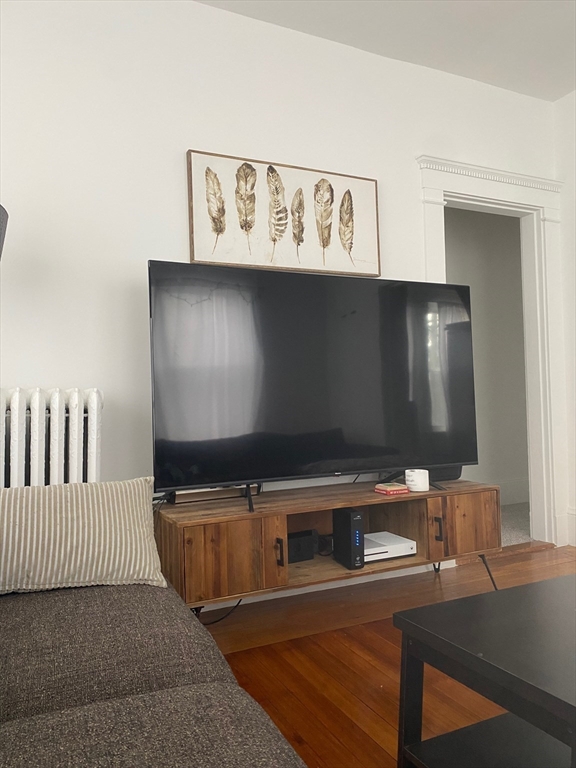 2 bed, 2 bath apartment for rent at 19 Beach Rd Unit 2, Winthrop — photo 2 of 21