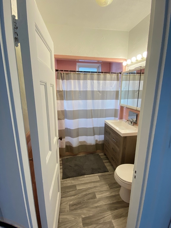 2 bed, 2 bath apartment for rent at 19 Beach Rd Unit 2, Winthrop — photo 18 of 21