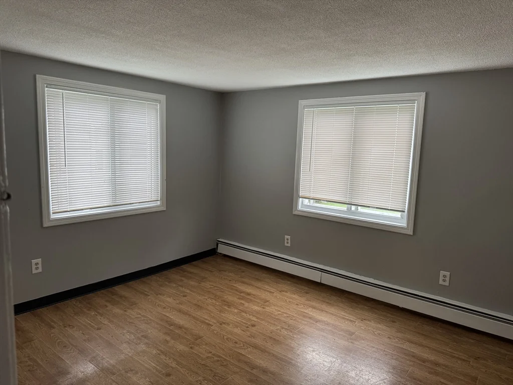 2 bed, 1 bath apartment for rent at 19 Beckford St Unit 8, Beverly — photo 4 of 7