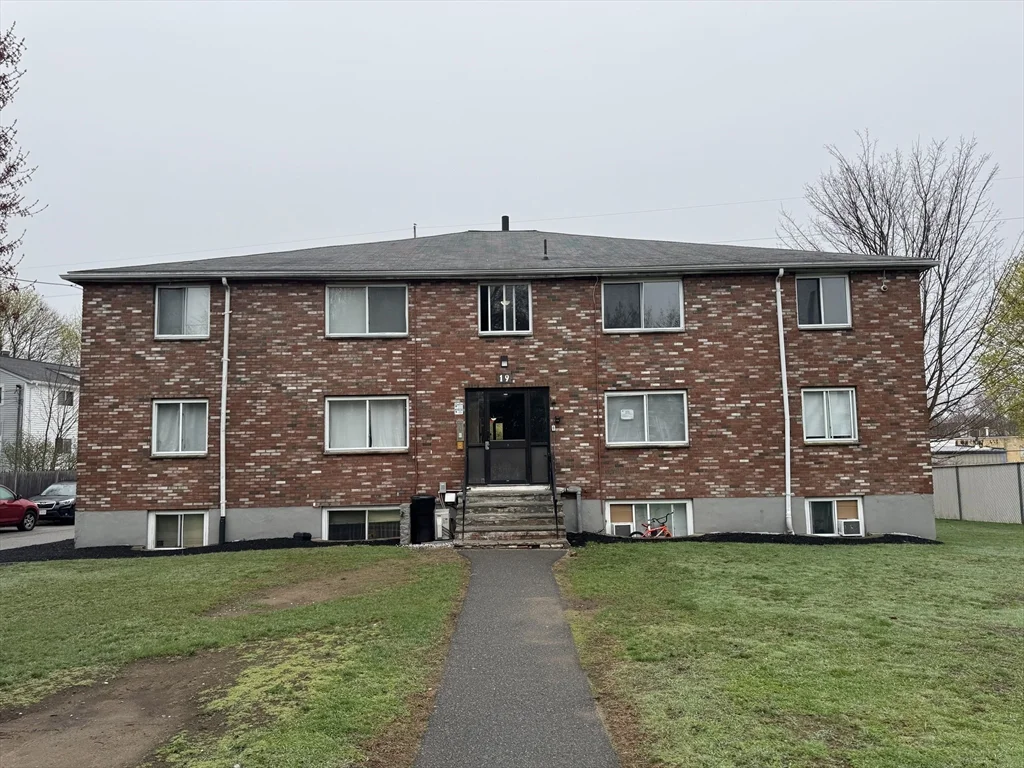 2 bed, 1 bath apartment for rent at 19 Beckford St Unit 8, Beverly — photo 1 of 7