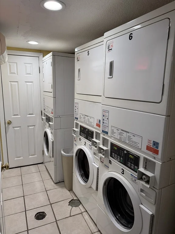 2 bed, 1 bath apartment for rent at 19 Beckford St Unit 9, Beverly — photo 8 of 9