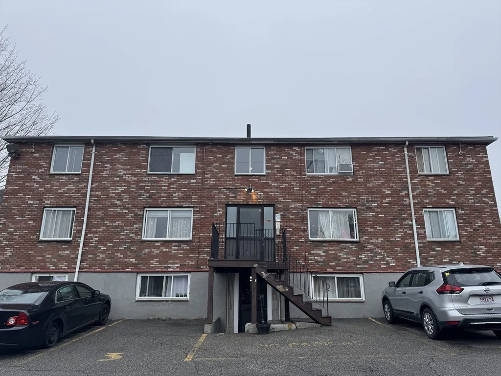 2 bed, 1 bath apartment for rent at 19 Beckford St Unit 9, Beverly — photo 9 of 9