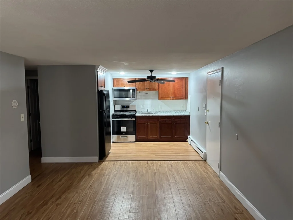 2 bed, 1 bath apartment for rent at 19 Beckford St Unit 9, Beverly — photo 2 of 9