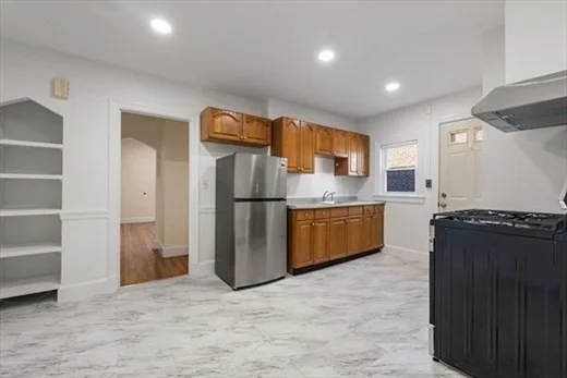 1 bed, 1 bath apartment for rent at 19 Beechcroft St Unit 2, Brighton — photo 7 of 9