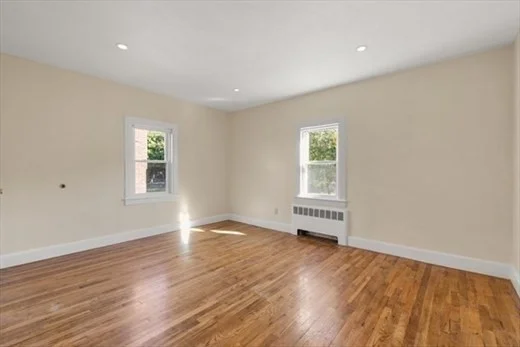 1 bed, 1 bath apartment for rent at 19 Beechcroft St Unit 2, Brighton — photo 2 of 9