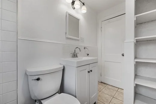 1 bed, 1 bath apartment for rent at 19 Beechcroft St Unit 2, Brighton — photo 6 of 9