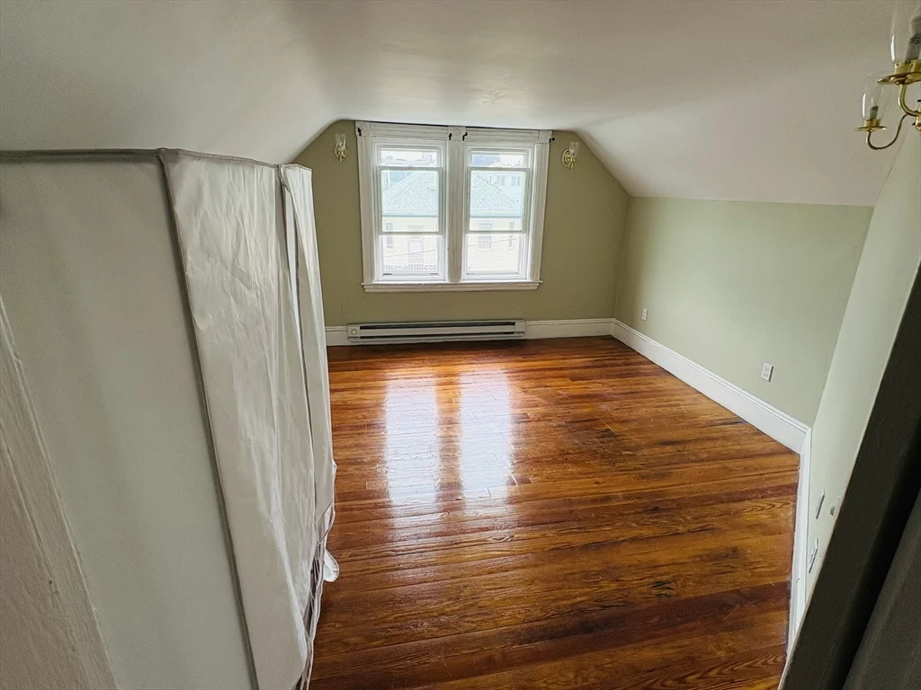 4 bed, 2 bath apartment for rent at 19 Bellingham Ave Unit 19, Everett — photo 16 of 21