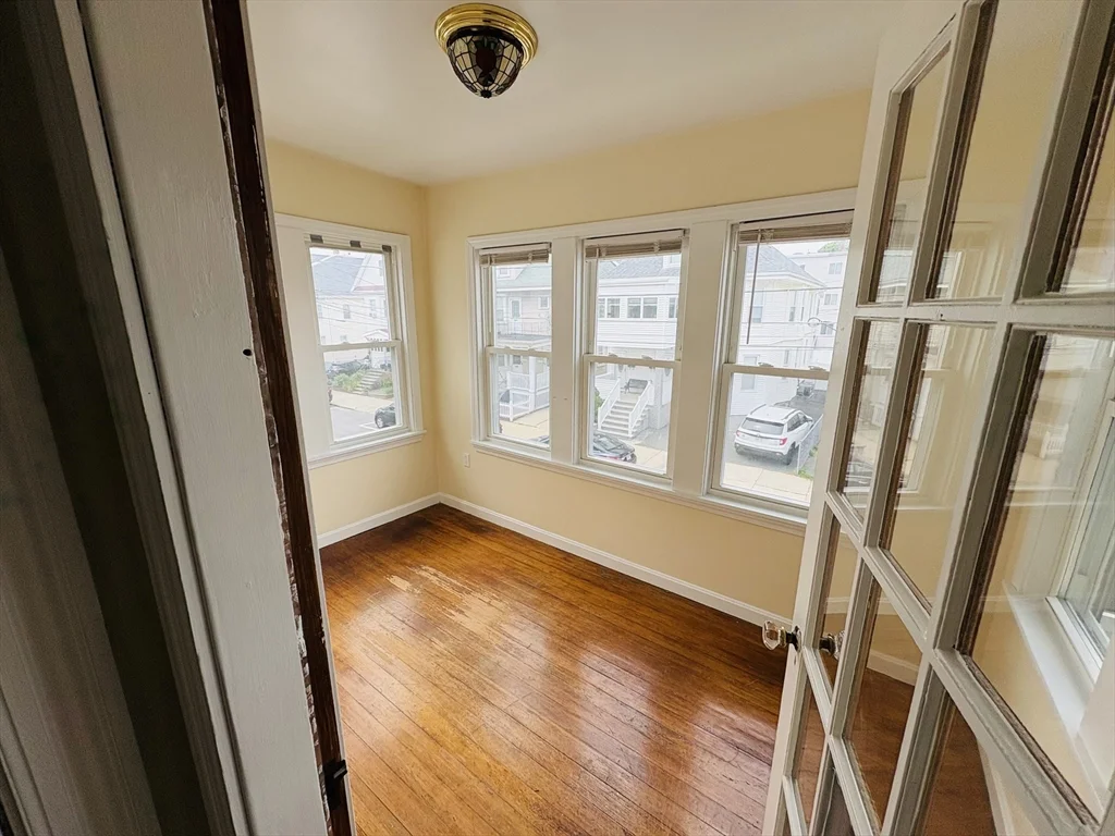 4 bed, 2 bath apartment for rent at 19 Bellingham Ave Unit 19, Everett — photo 14 of 21