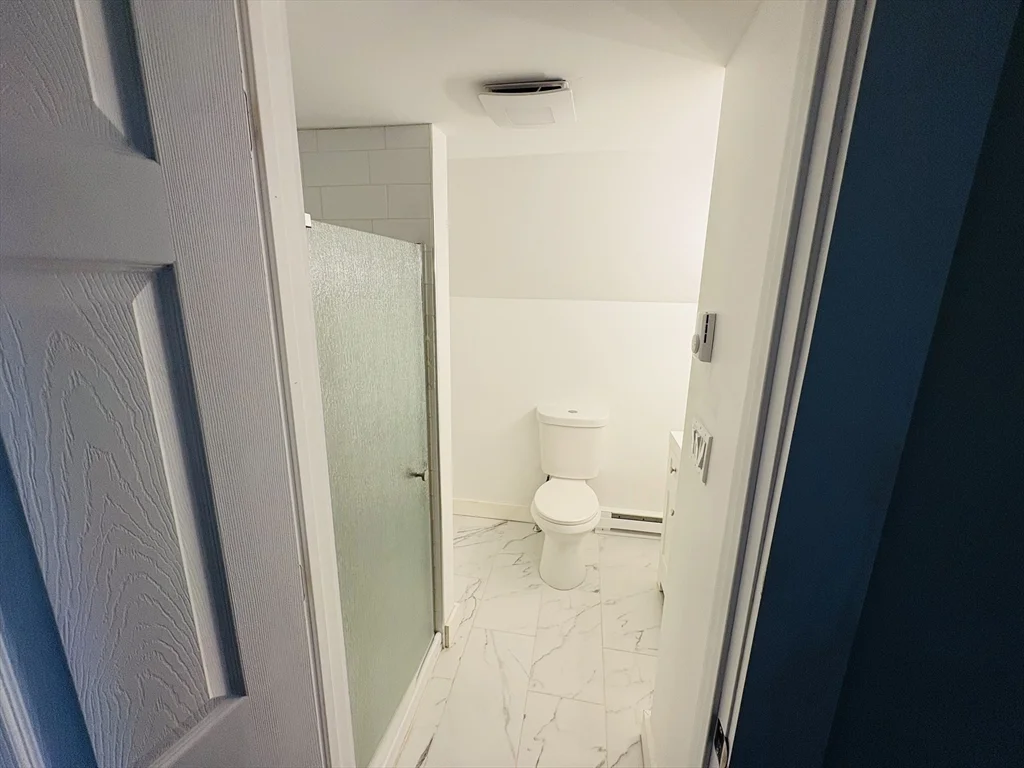 4 bed, 2 bath apartment for rent at 19 Bellingham Ave Unit 19, Everett — photo 18 of 21