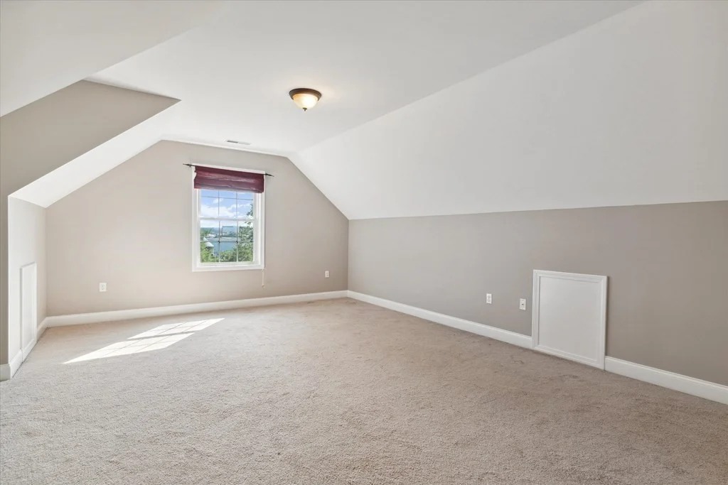 4 bed, 2 bath apartment for rent at 19 Benjamin Ln, Reading — photo 29 of 42