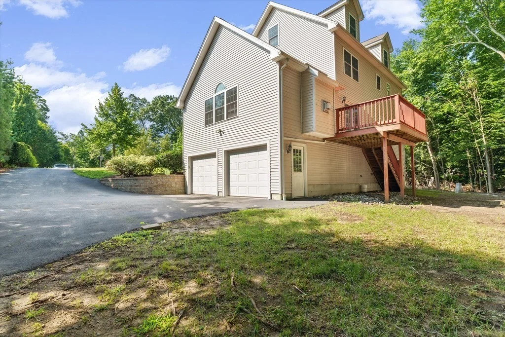 4 bed, 2 bath apartment for rent at 19 Benjamin Ln, Reading — photo 36 of 42